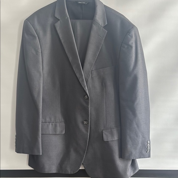 Gray suit pants included. Excelent condition